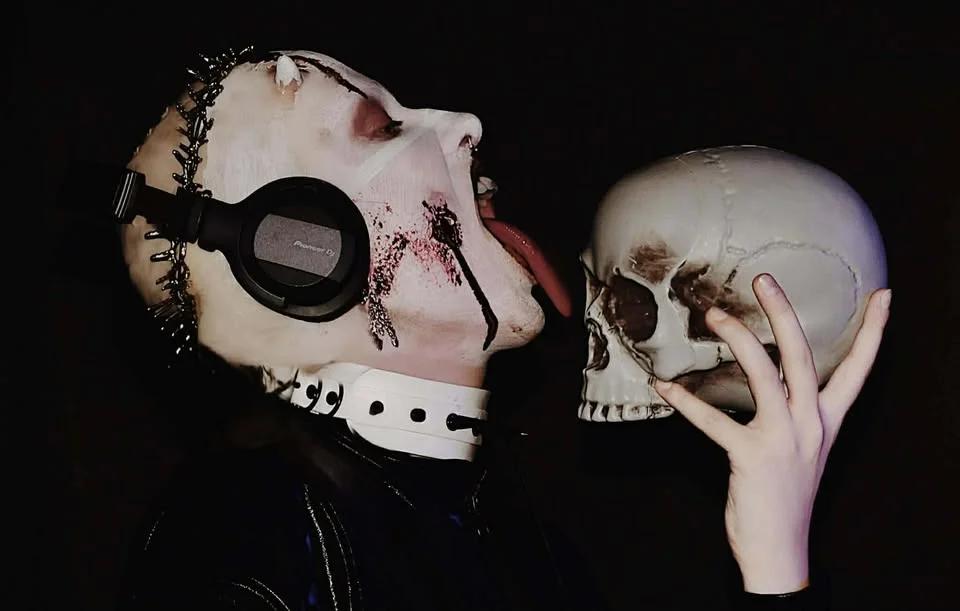 VALENTINE'S NOISE MASSACRE! Syd.31 - Holy Braille - Third Warning Party - Kerozine