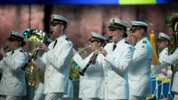 Marinens Musikkår - Marsch till 100% - QUATTRO