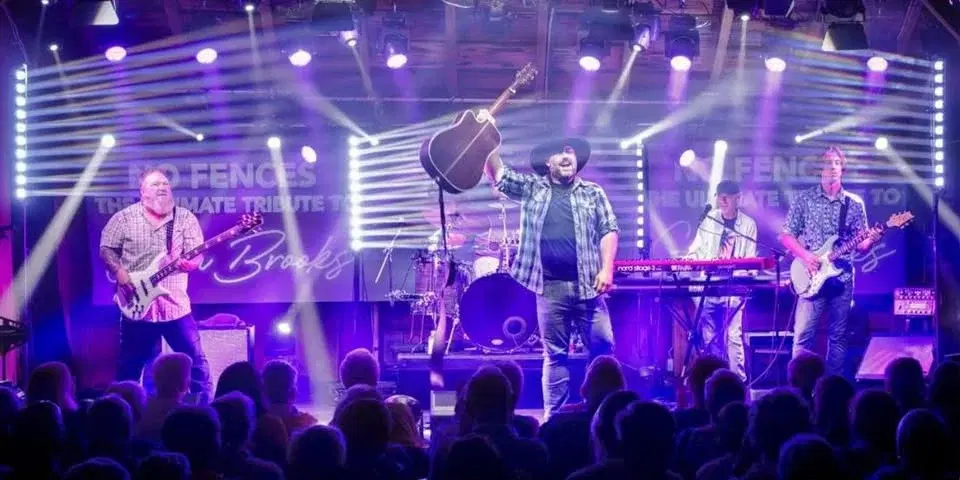 No Fences - The Ultimate Garth Brooks Tribute | MadLife 9:30