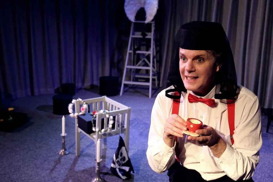 Familjeföreställning: Hallå himlen!