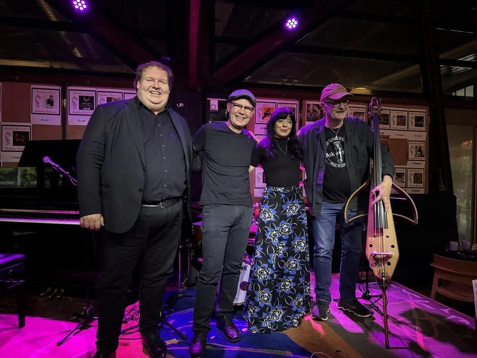 Lördagsjazz med Sara Fischer & Olle Eilestam Trio