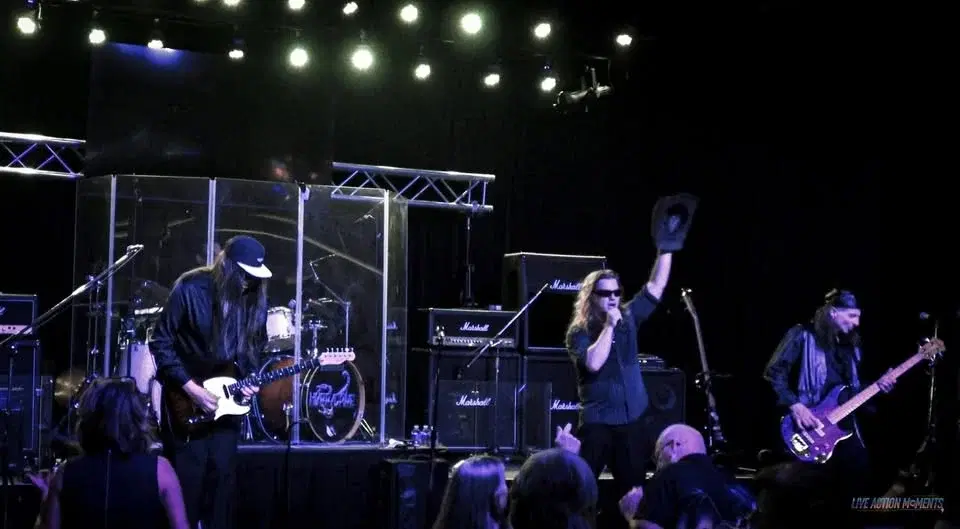 Encore Legends at Down Under Bar & Grill