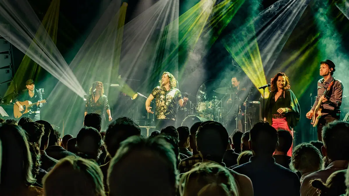 ProgProms V - A Progressive Rock Tribute To Edward Reekers