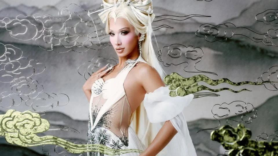 The Serpents Tour Starring Nymphia Wind and Plastique Tiara