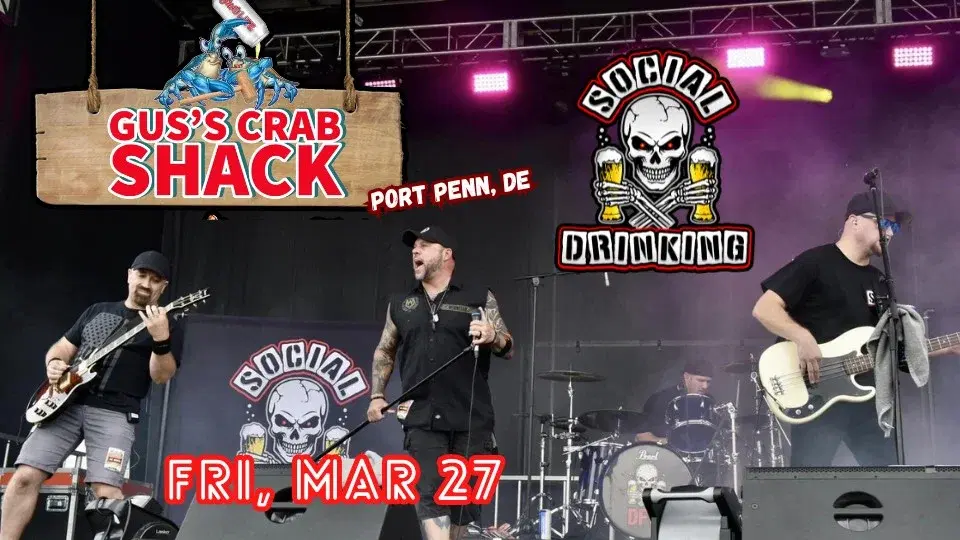 Social Drinking at Gus' Crab Shack!