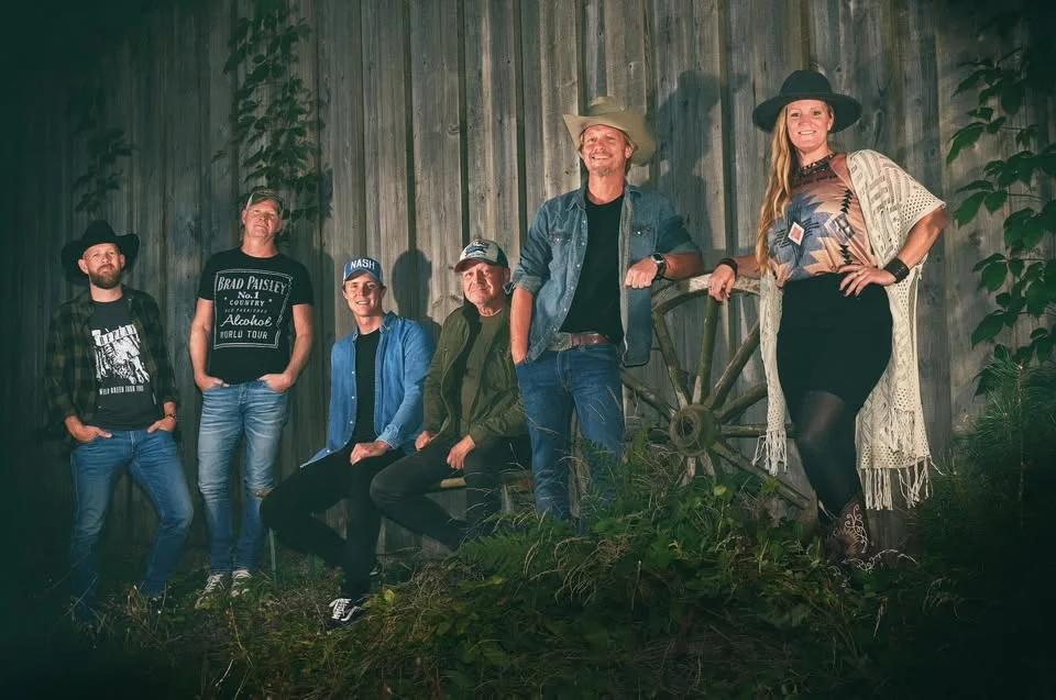 Country Catz & Hard Times