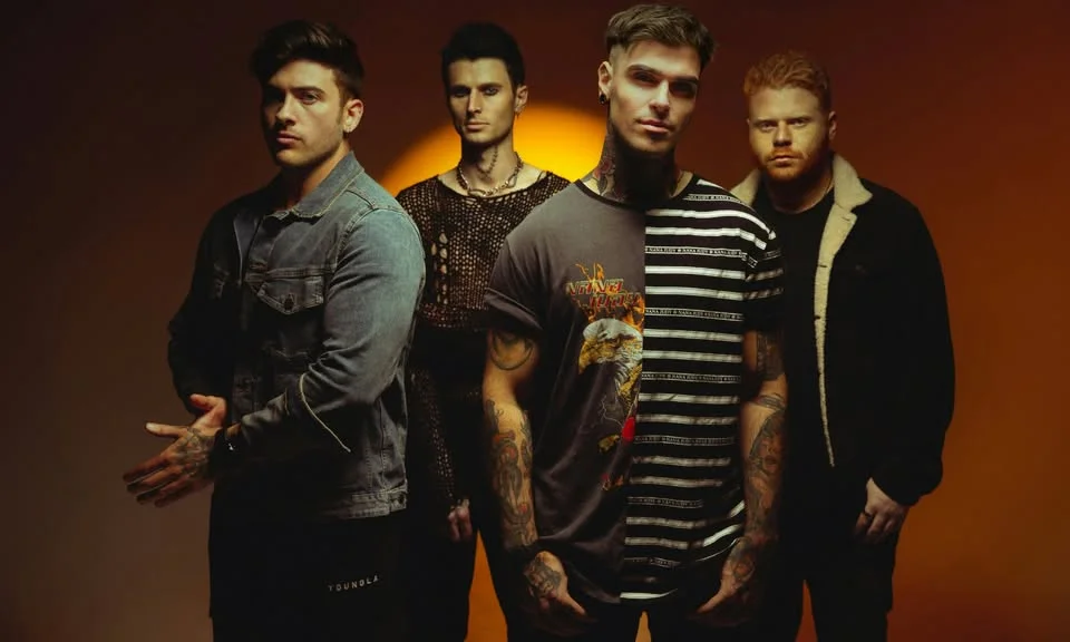 Melrose Avenue + Autumn Kings + Stray View