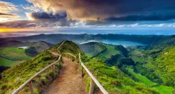 Azori-szigetek legszebb túraútvonalai - Sao Miguel, Pico, Corvo és Flores szigetek bebarangolása
