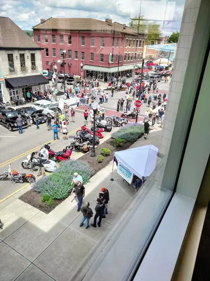 10th Annual Cruisin to A Cure for ALS Car Show