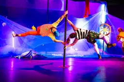 BULLAN Barnscen Culturen, 4:e teatern. Regnbågsskatten med Mer Dans åt Folket