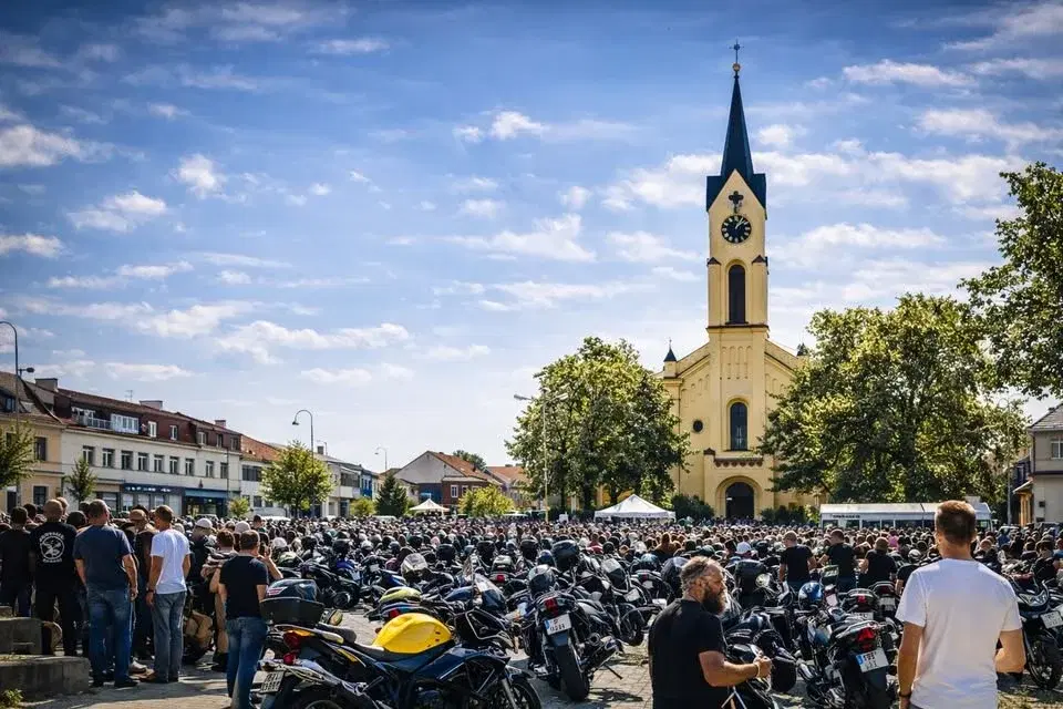 Setkání motorkářů Milevsko – požehnání na cestu & HARLEJ na zimáku
