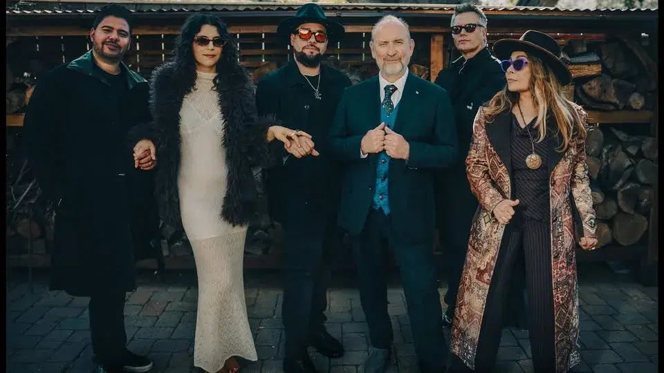 Men At Work & Toad the Wet Sprocket with Shonen Knife