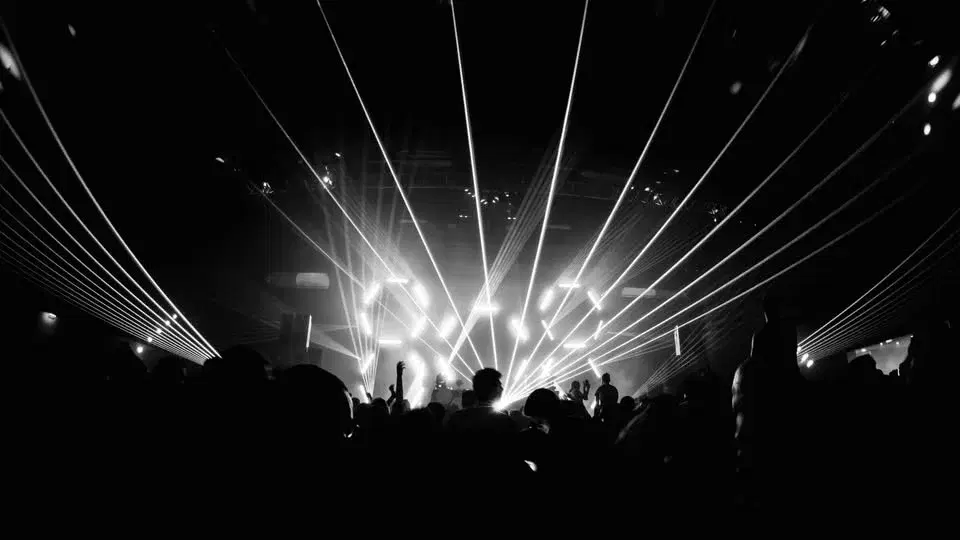 Us and Floyd: Ny Pink Floyd Tribute Band