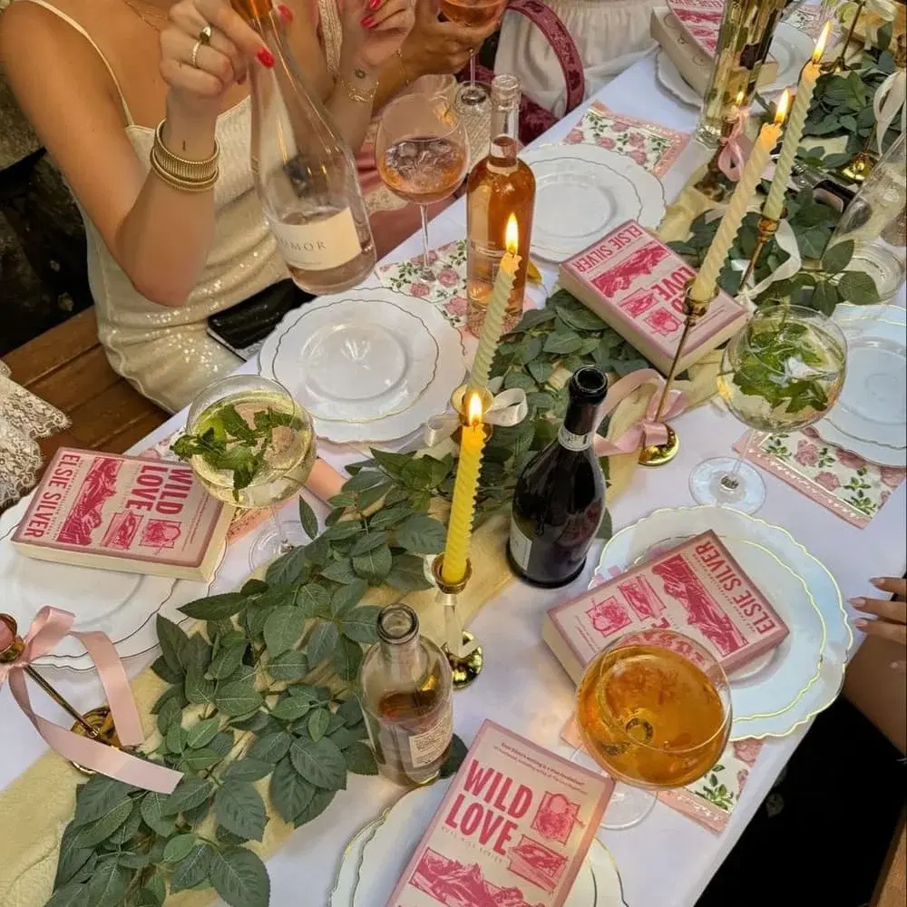 Candid Book Club đđ€