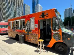 Zlot Foodtruckow w Noc Muzeów