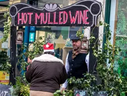 Dorchester Christmas Cracker Day