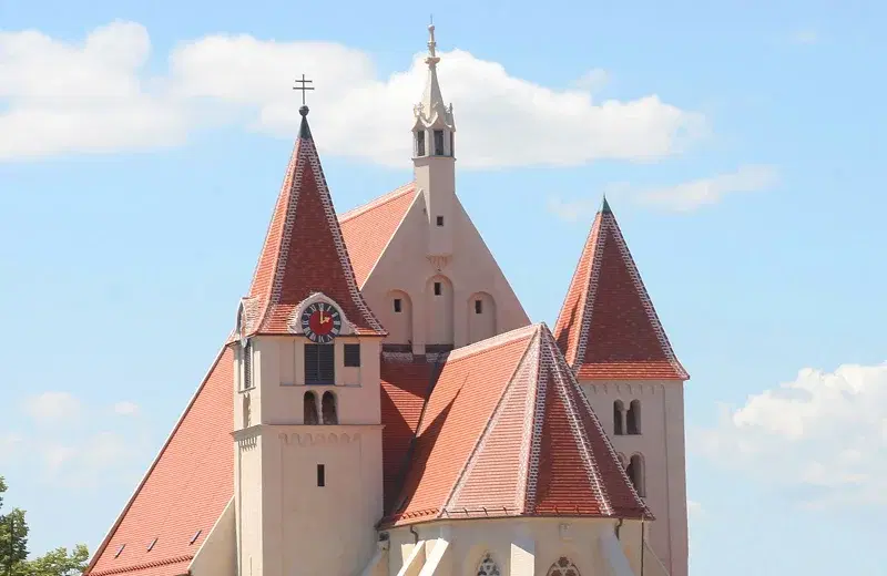 Wanderung zu Kirchen und Kapellen