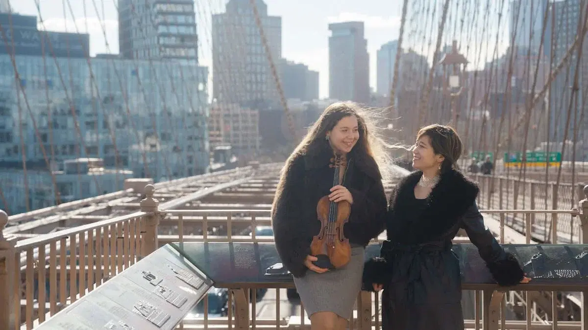 Justina la Cour & Friends: E. Chausson Concerto for violin, piano & string quartet with Marina Saiki; G. Enescu Octet