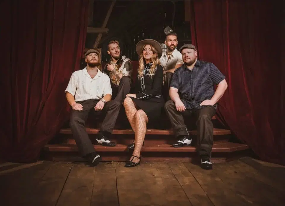 PREMIÄR för danshelg med Callinaz på scen