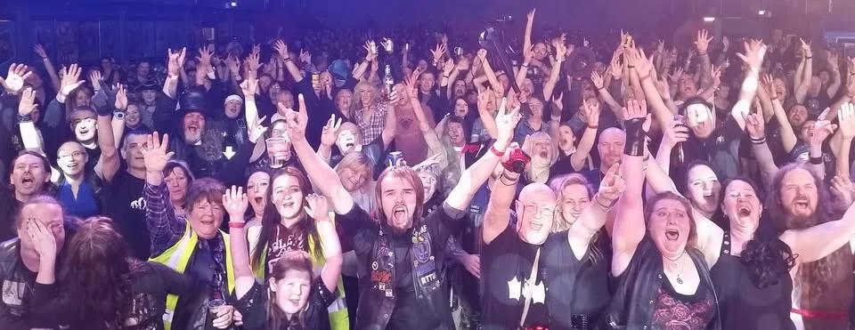 5th Element rock the Quarrybank, Timperley!
