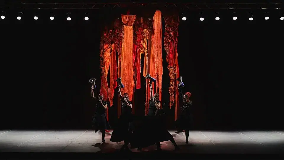 Elle Sofe Company: Vástádus eana - The Answer is Land