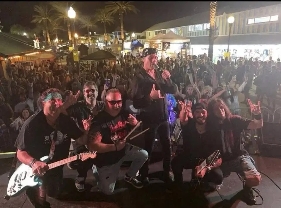 Full Throttle Debut show @ Lazy Lizard 80's Rock đž Show