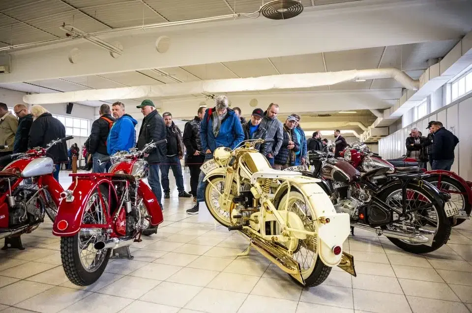 Jarní Retro Garáž (aukce & burza historických vozidel)