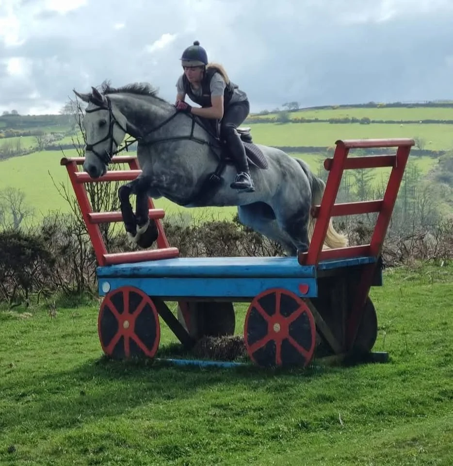 Holwell Lawn Xc Clinic