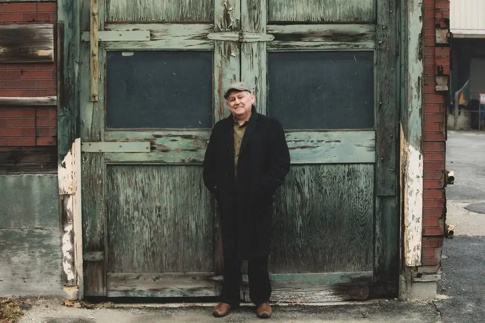 Roger Salloom LIVE in the Frontroom at WCUW !