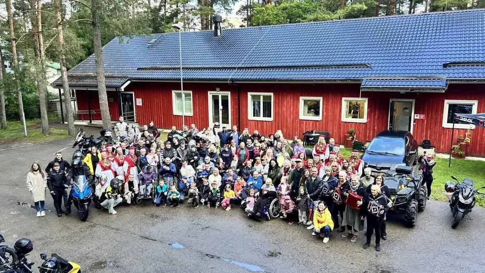 Suvegrill Haapsalu Hoolekandekeskuses ja Haiba lastekodus elavate laste ja noortega