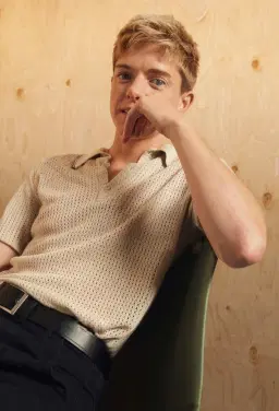 Mae Martin: The Possum