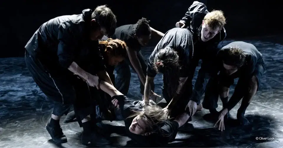 Urban Arts Ensemble Ruhr / Rauf Yasit (RubberLegz): Cracks - Posthof Linz