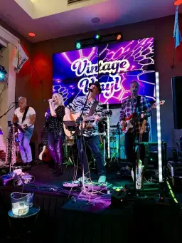 Vintage Vinyl @ RC’s Watering Hole