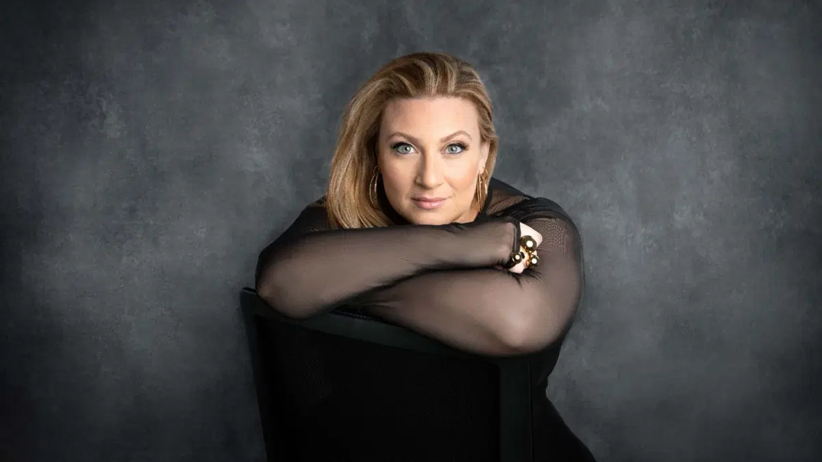 Scenkväll: Sarah Dawn Finer