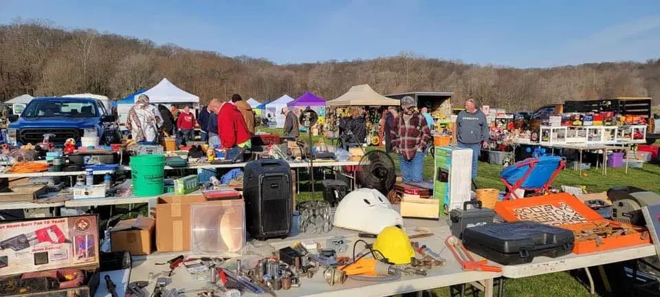 CENTRAL ILLINOIS FLEA MARKET