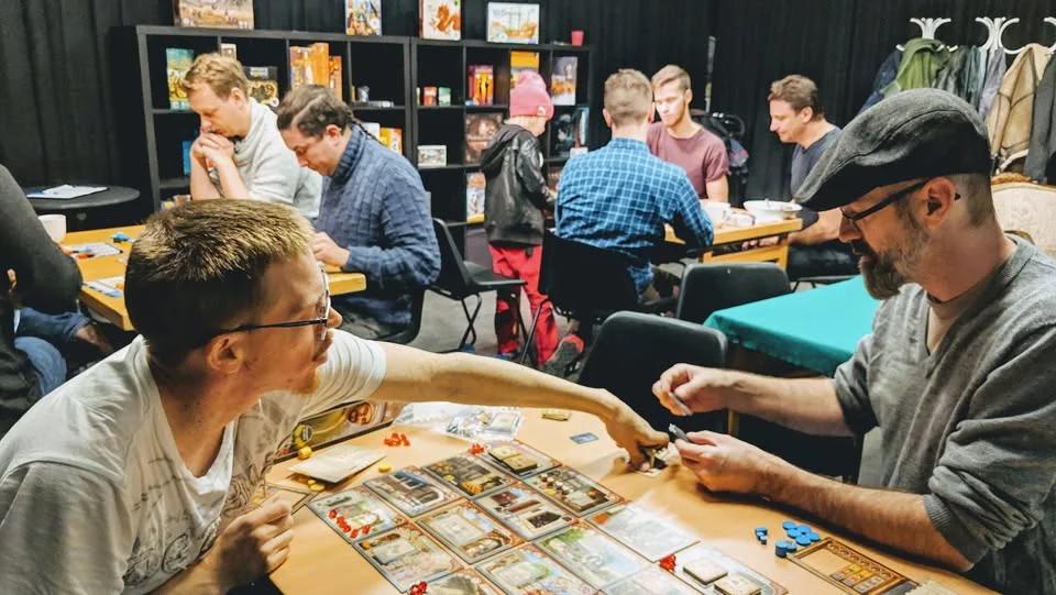 Spel för 17