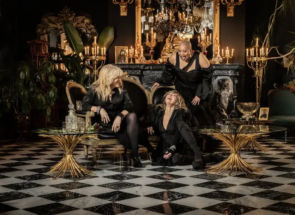 ELLES (Luce Dufault, Lulu Hughes et Kim Richardson) | Théâtre C | Saguenay