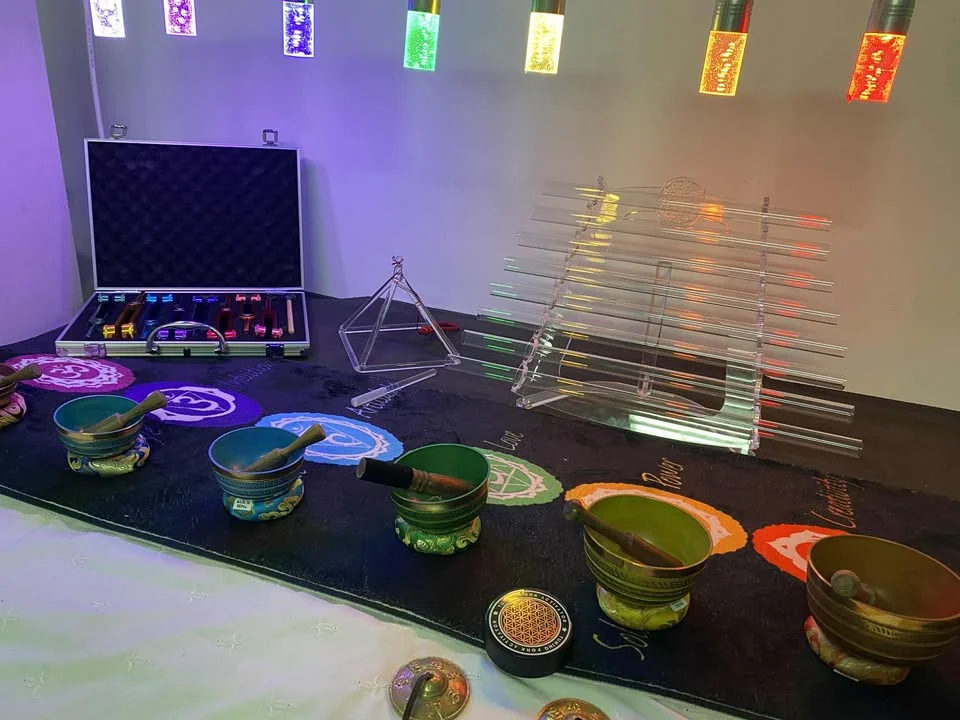 🌀 Ομαδικό Sound Bath με Εναρμόνιση & Καθαρισμό Τσάκρα