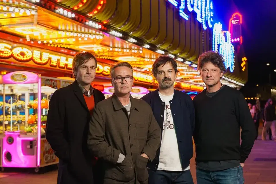 THE BLUETONES - 30TH ANNIVERARY OF "EXPECTING TO FLY"