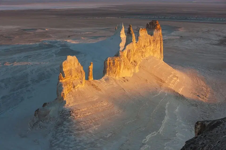 Kazahsztán overland terepjárós kalandtúra - Utazás a végtelen sztyeppék és kővé vált idő nyomában