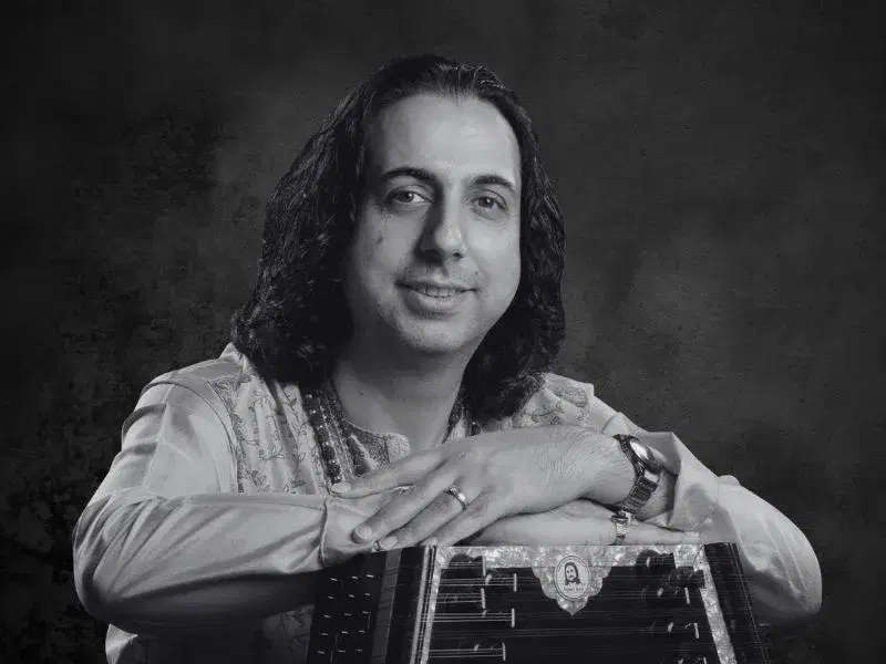 Pt. Abhay Rustum Sopori – Varázslatos Szantúr