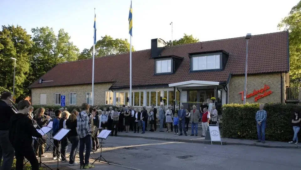 Vårauktion på Danderydsgården söndag 29 mars kl.13:00 visning från kl.12:30