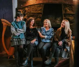 Pedair - Tŷ Tawe, Abertawe/Swansea