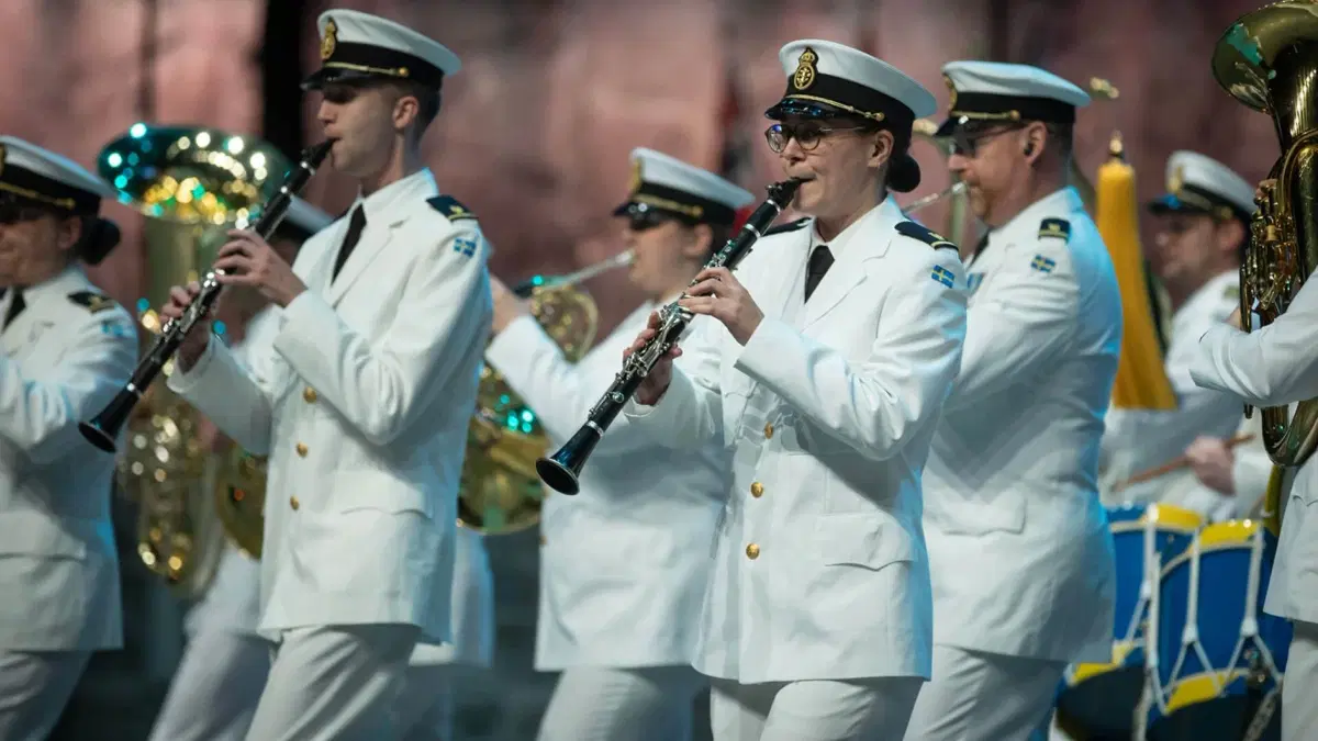 Marinens Musikkår - Marsch till 100%