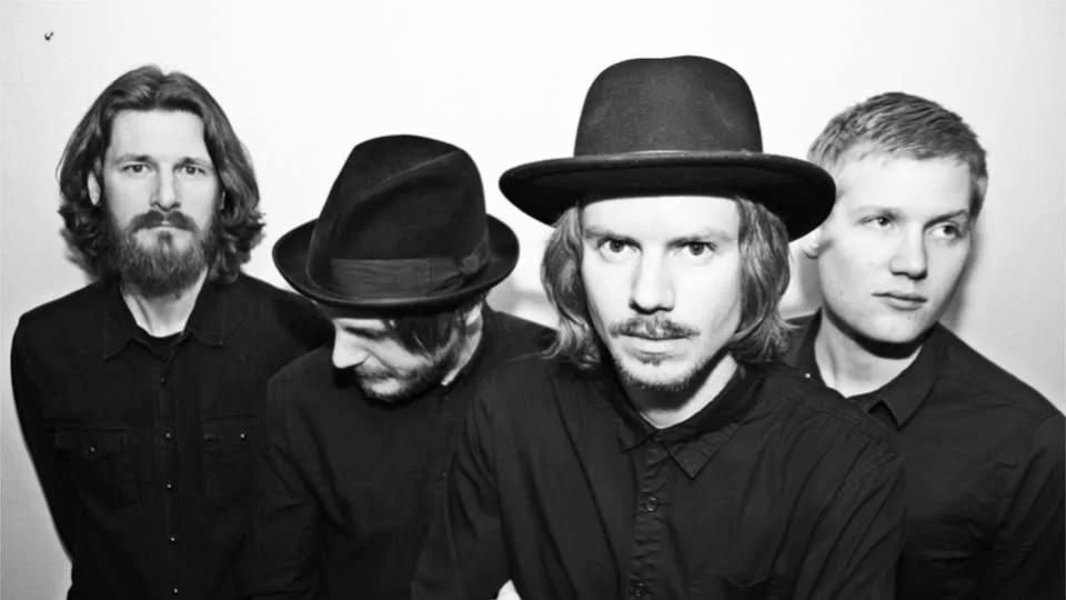 Mayflower Madame /NOR/ + Cold Venus Revisited | Praha, Café V lese