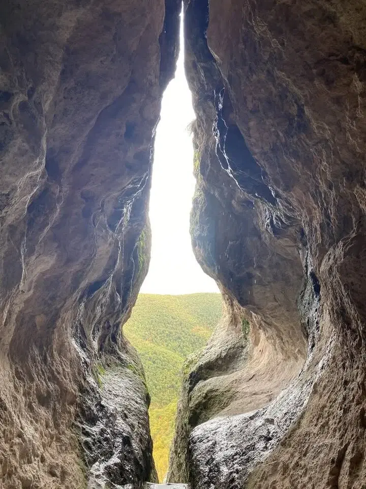 Крепост Кривус и пещера Утробата за два дни! Обновена 2026!