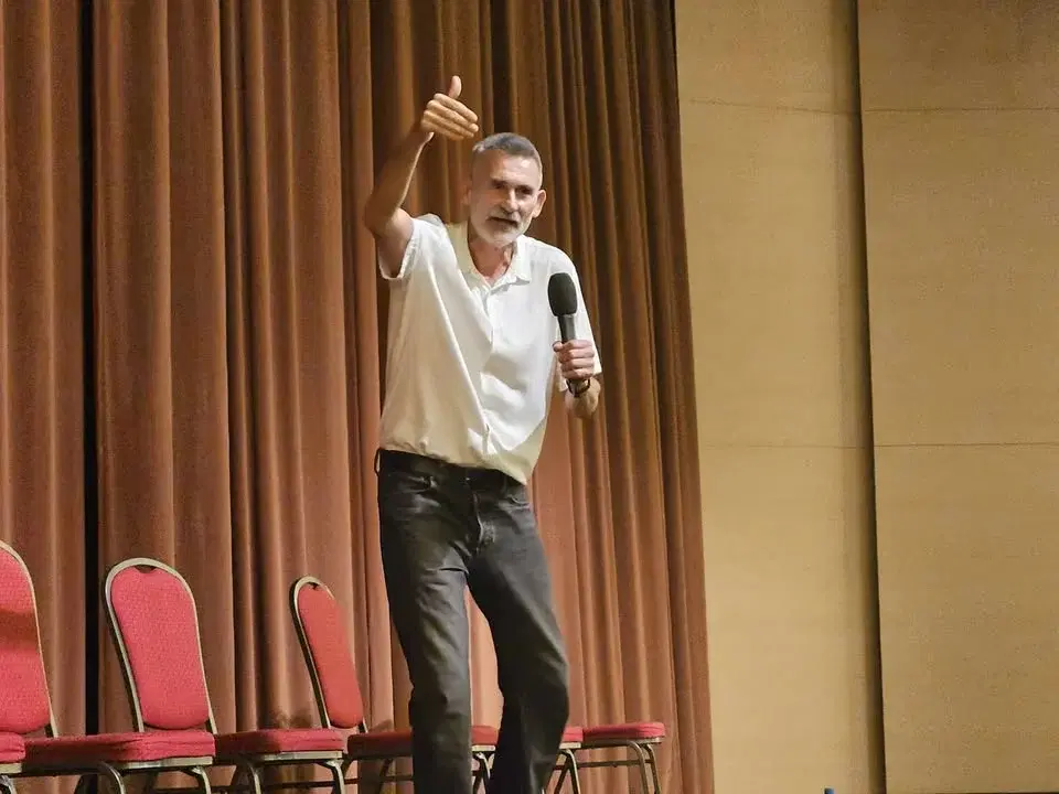 Pál Feri Dunaújvárosban! Elegem van! Mit tegyek?