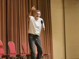 Pál Feri Dunaújvárosban! Elegem van! Mit tegyek?