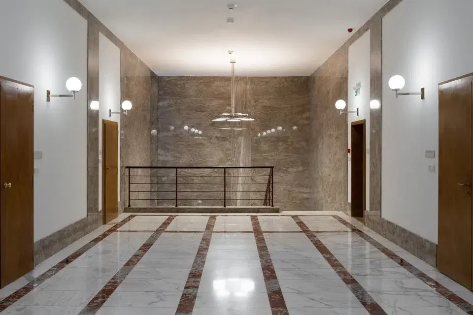 ◢ Výjezdy za architekturou: Česká banka Union