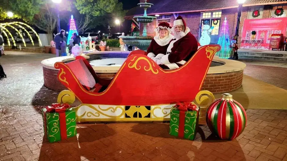 6th Annual Santa In Barnesville's Winter Wonderland